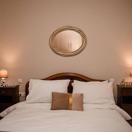 A Home Away From Home Trikala  Bagian luar foto