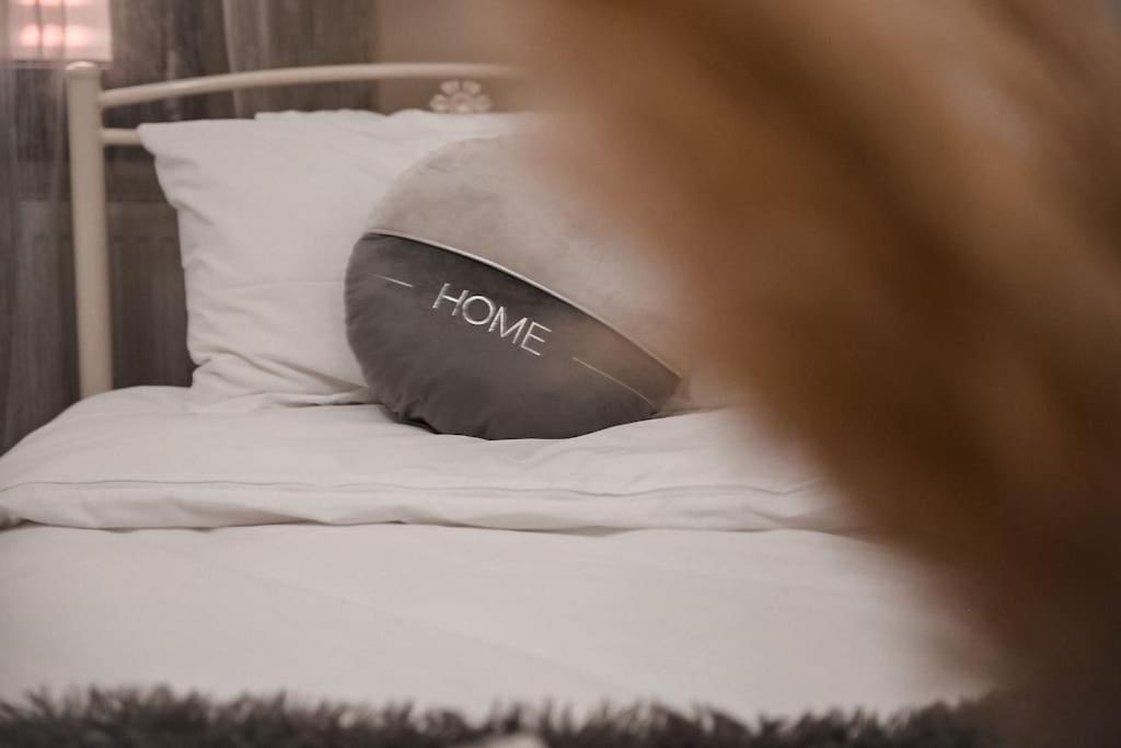 A Home Away From Home Trikala  Bagian luar foto